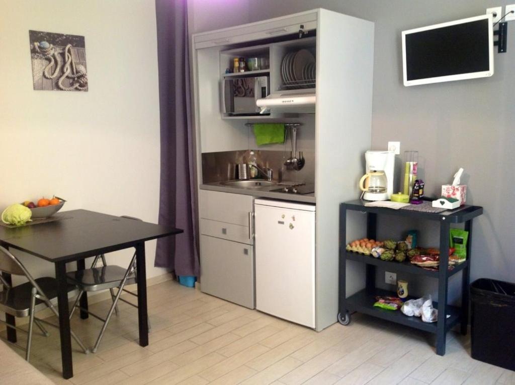 Mistral Appartements ポール・サン・ルイ・デュ・ローヌ エクステリア 写真