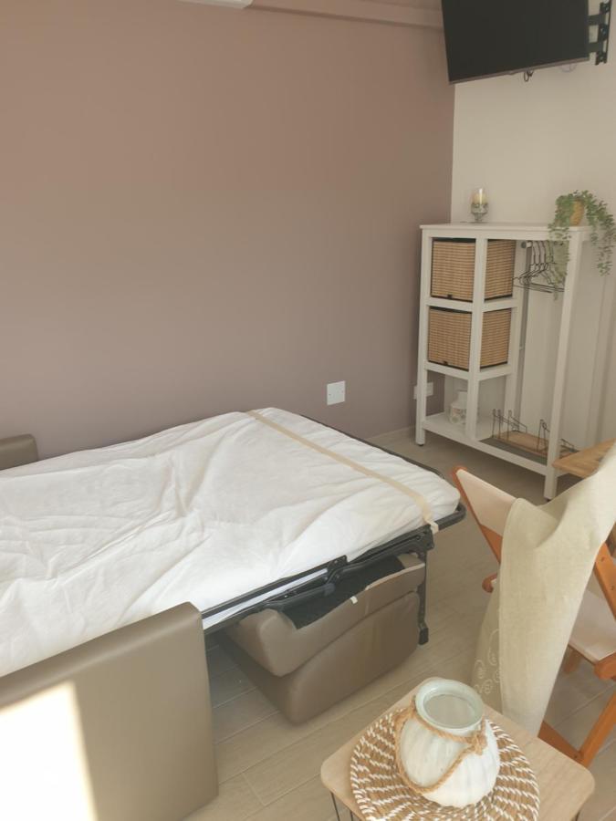 Mistral Appartements ポール・サン・ルイ・デュ・ローヌ エクステリア 写真